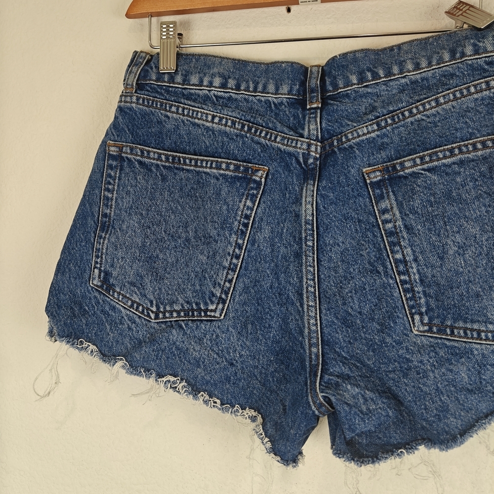 Reformation Charlie High-Rise Frayed Denim Shorts – Iskar Wash, Size 29 - Picture 9 of 11
